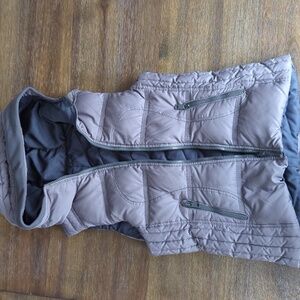 EUC Lululemon Down Hooded Vest Reversible in Double Grey Size 2